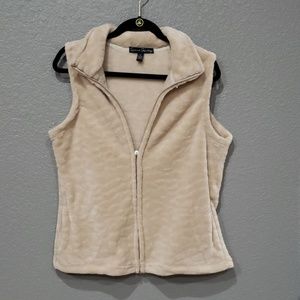 French Laundry Womens plush vest size Medium